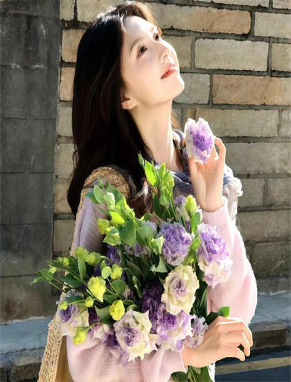 《重返90之内衣女王》动作设计解析：打斗场面与动作编排分析