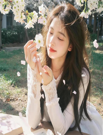 动漫女人物去掉所有服装的样子_2O20伦韩国理论片在线观看